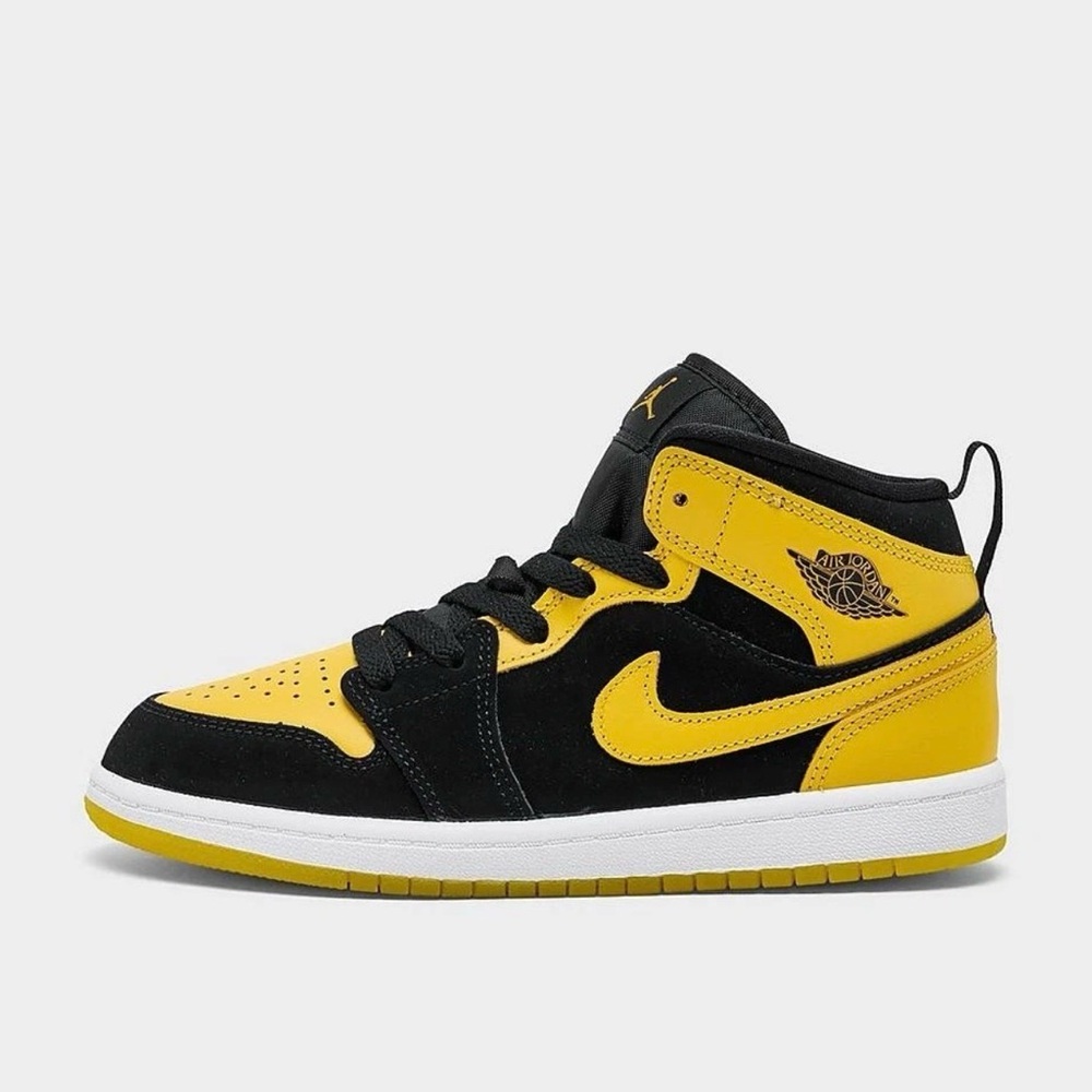 NIB Nike Jordan 1 Mid SE New Love  HJ5942 071  Black/White/Varsity Maize